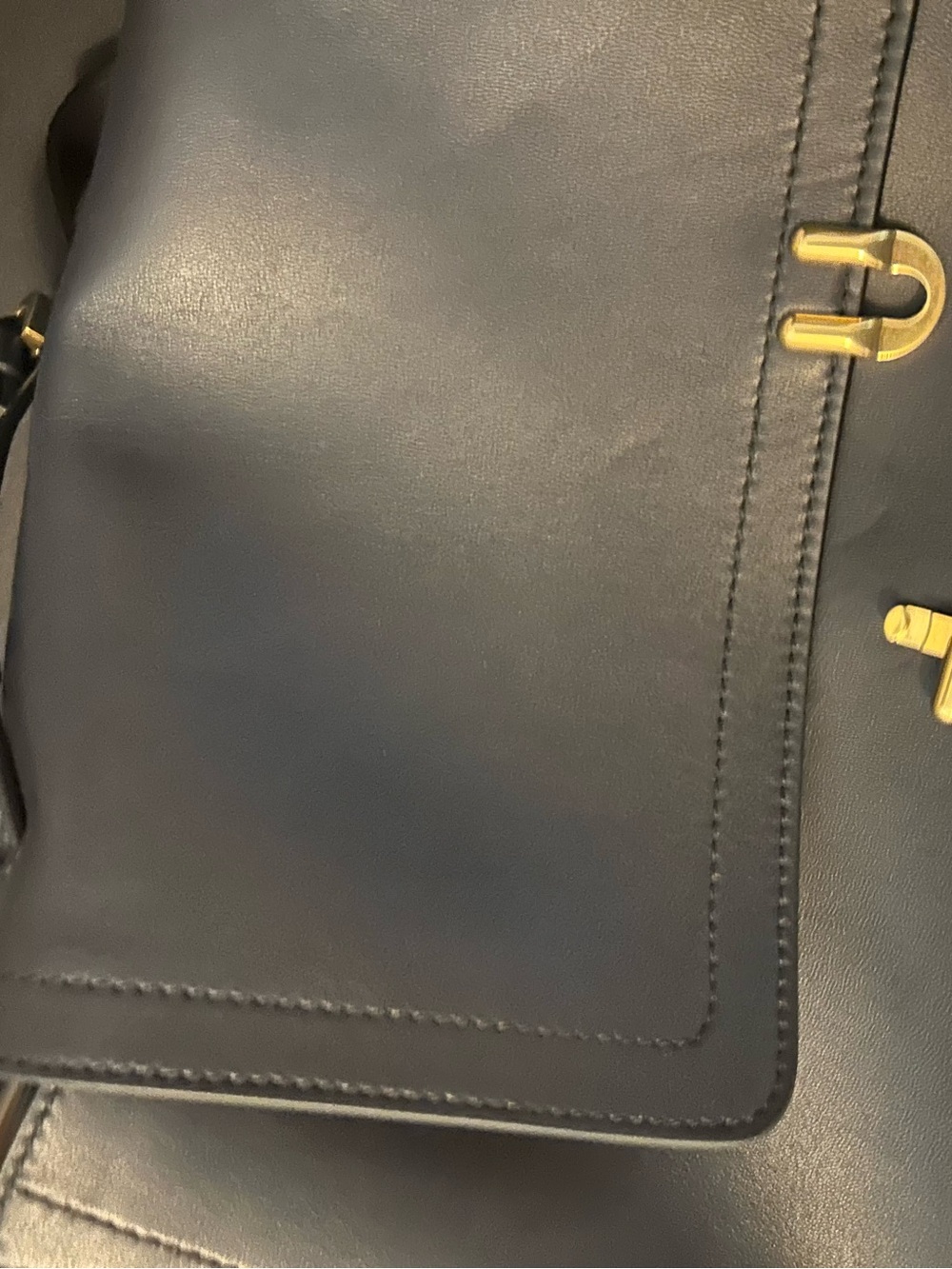 Le Soft Laurence Shoulder Bag in Navy by Léo et Violette - Picture 3 of 16
